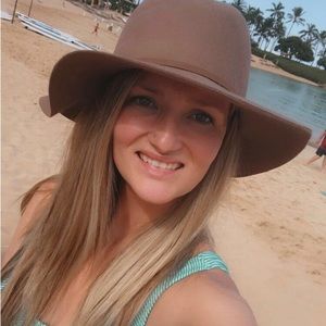 Meet your Posher, Amberly